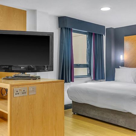 Roomzzz Leeds City West מראה חיצוני תמונה