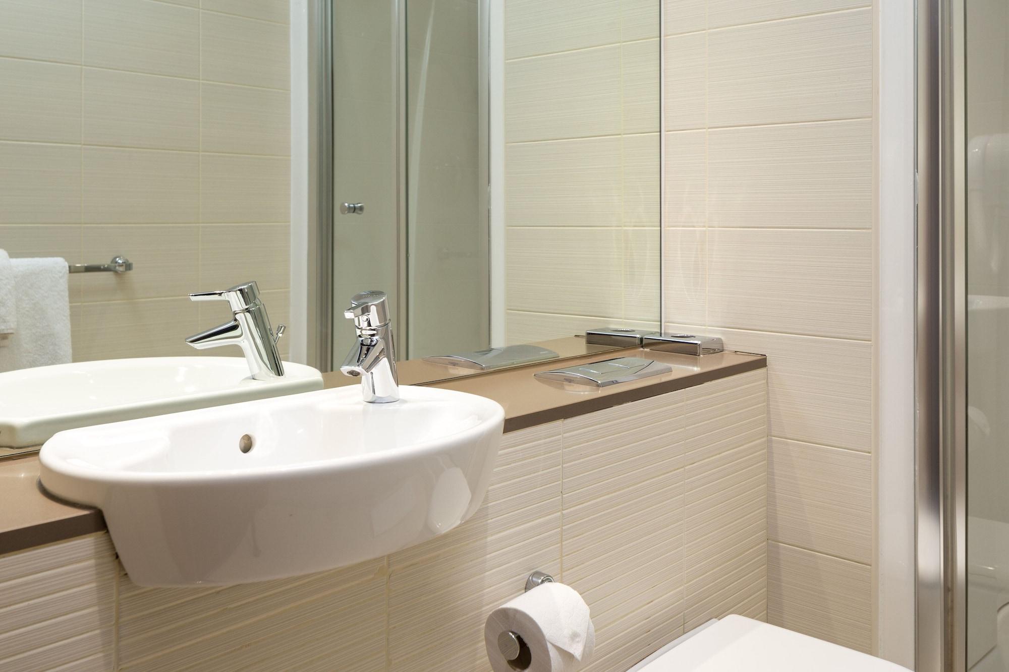 Roomzzz Leeds City West מראה חיצוני תמונה