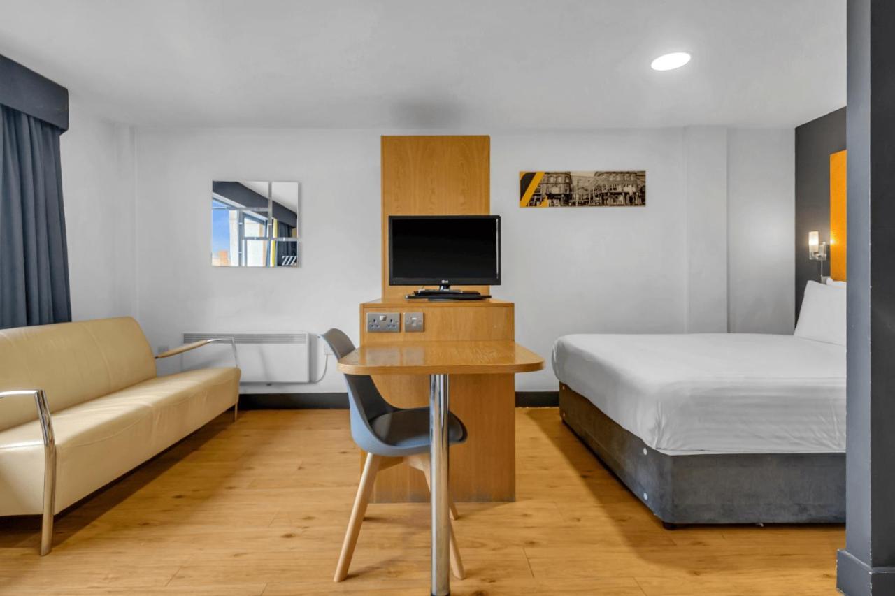Roomzzz Leeds City West מראה חיצוני תמונה