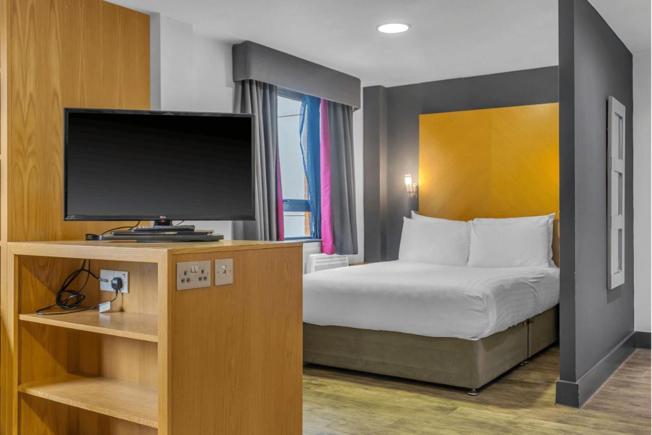 Roomzzz Leeds City West מראה חיצוני תמונה