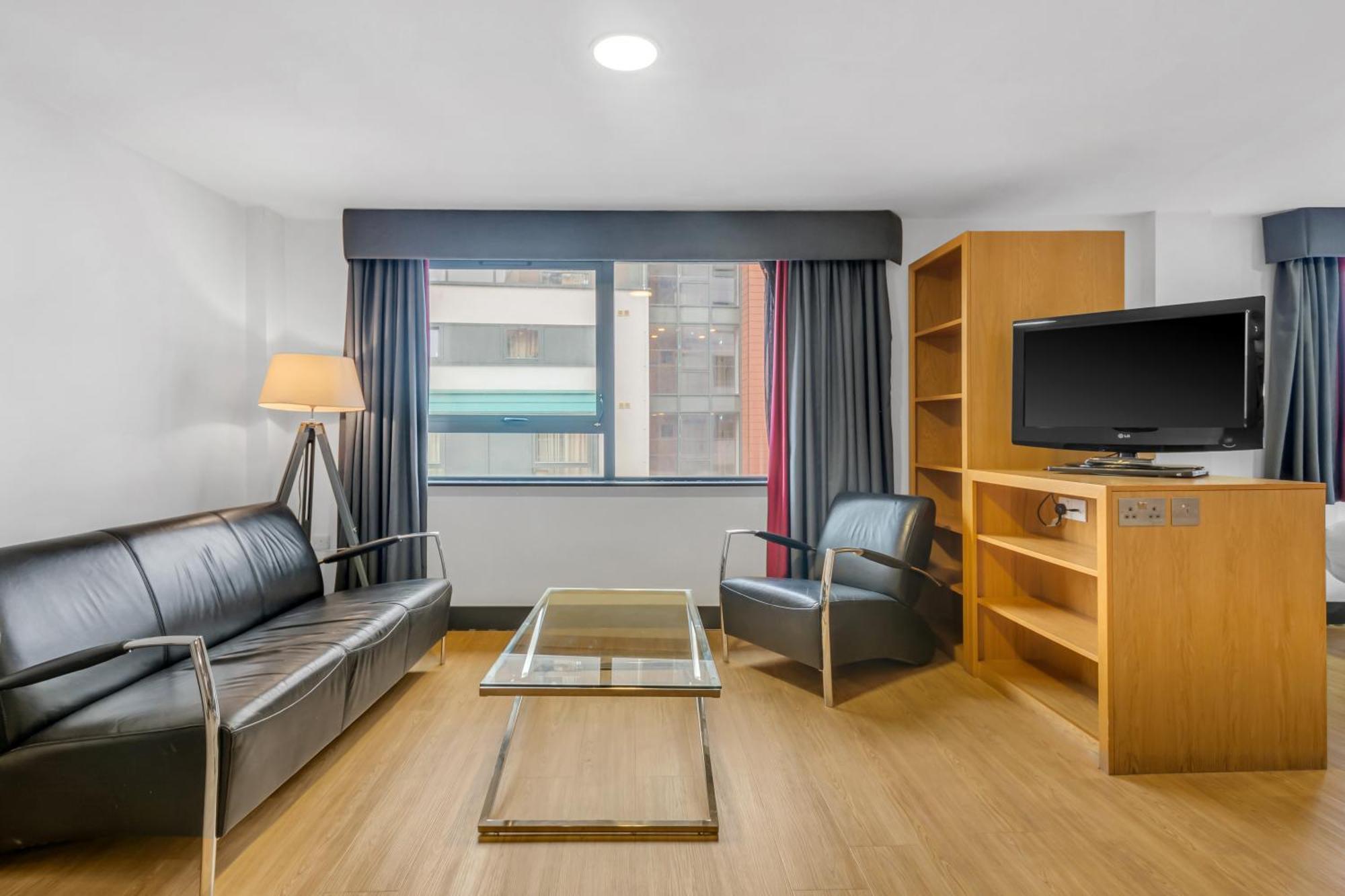 Roomzzz Leeds City West מראה חיצוני תמונה