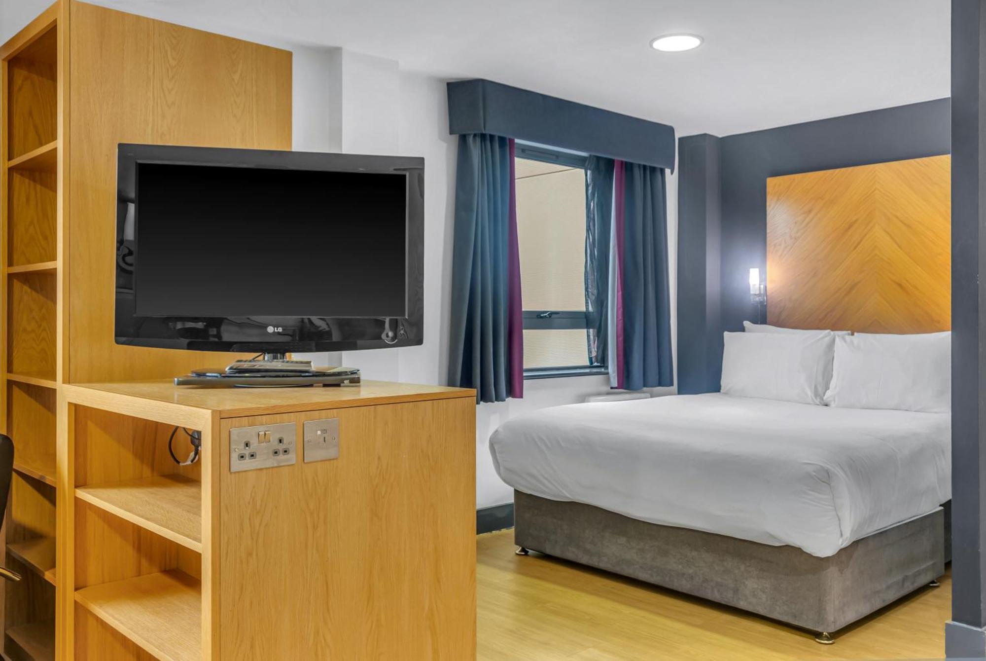 Roomzzz Leeds City West מראה חיצוני תמונה