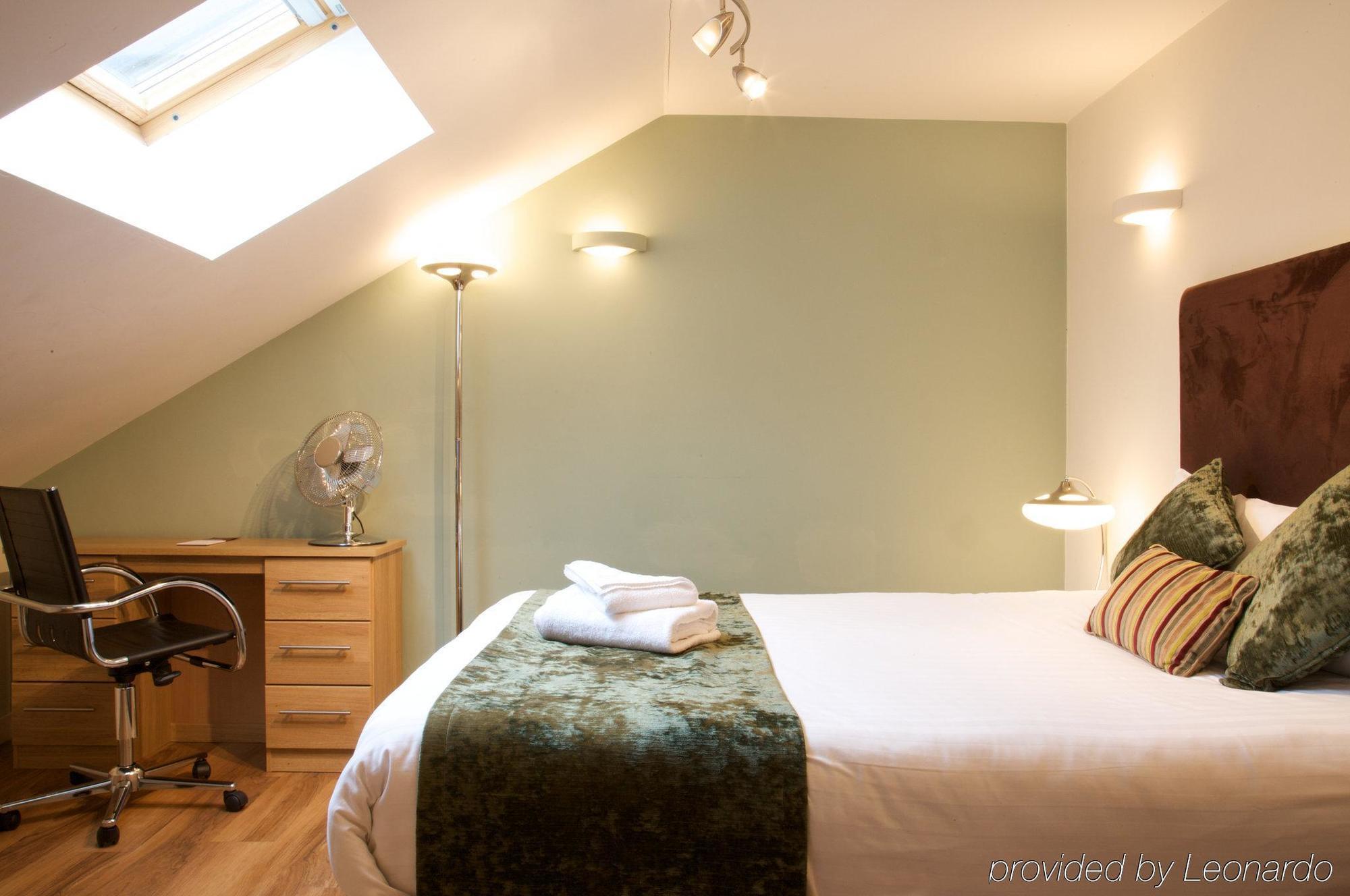 Roomzzz Leeds City West חדר תמונה